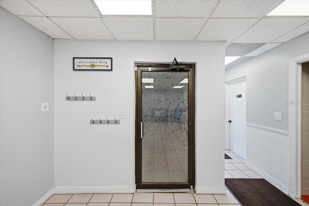 steam room