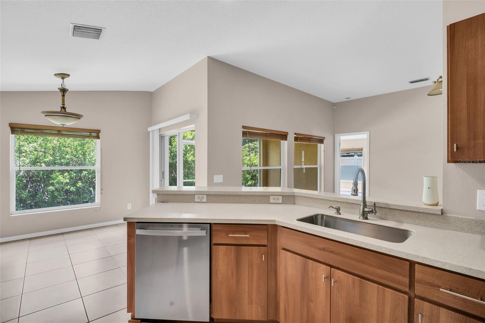 Kitchen with dinette