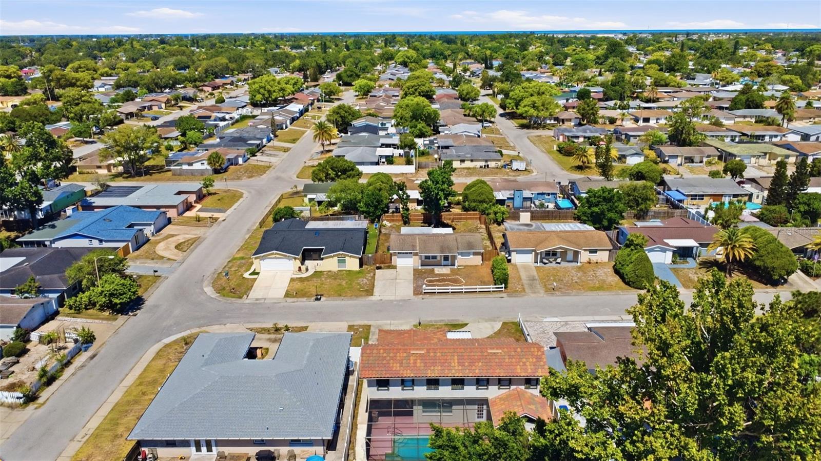 V4949821