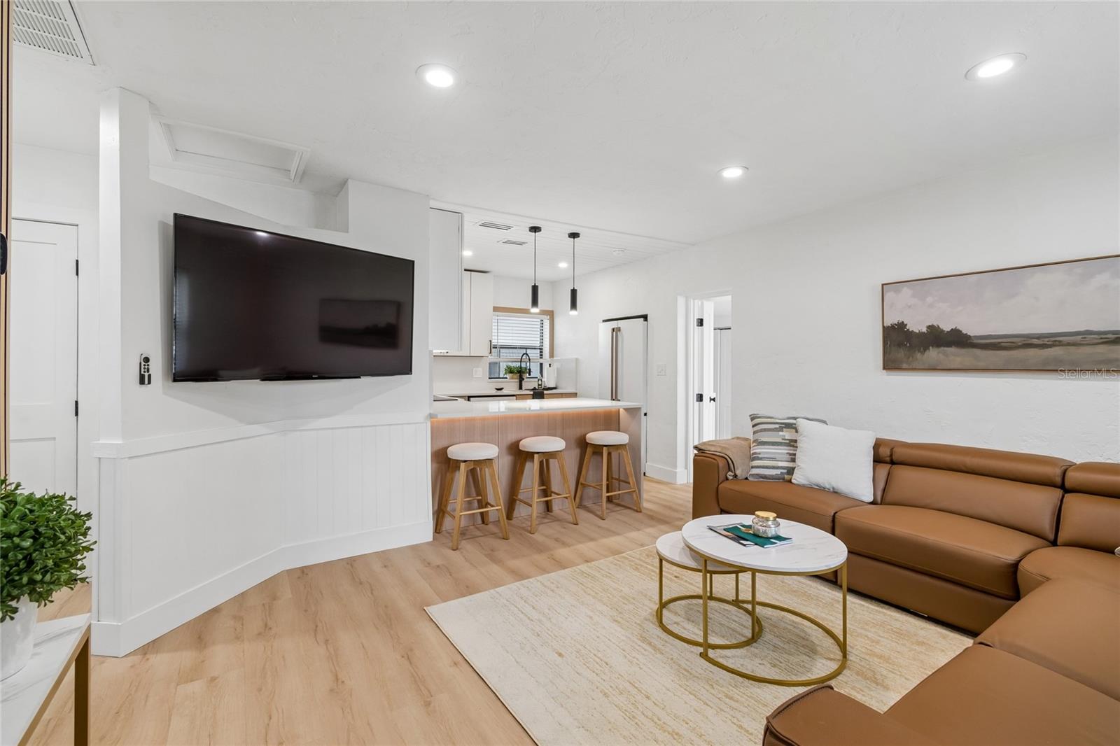 Spacious living room