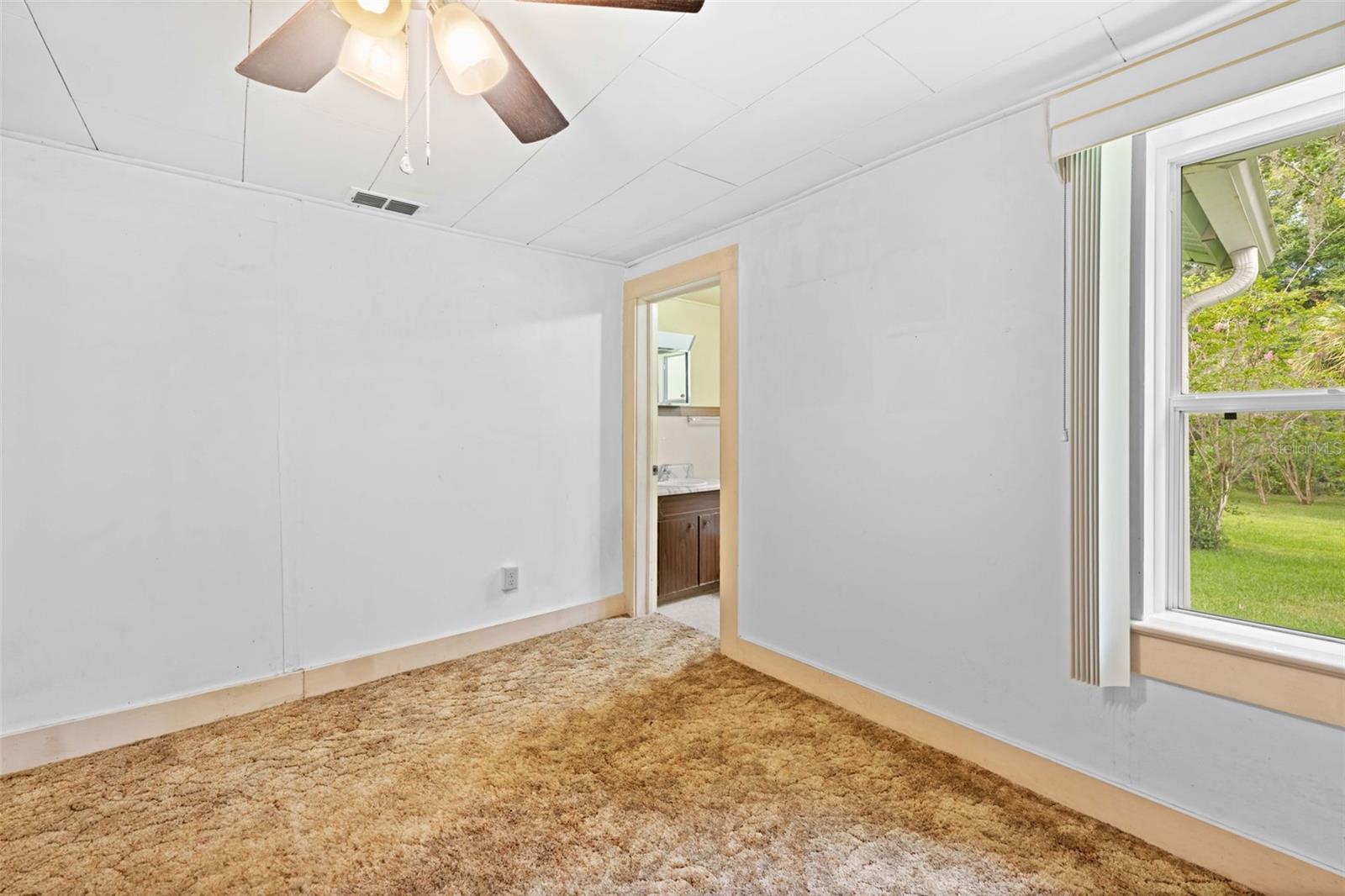 Primary BR w/ en suite