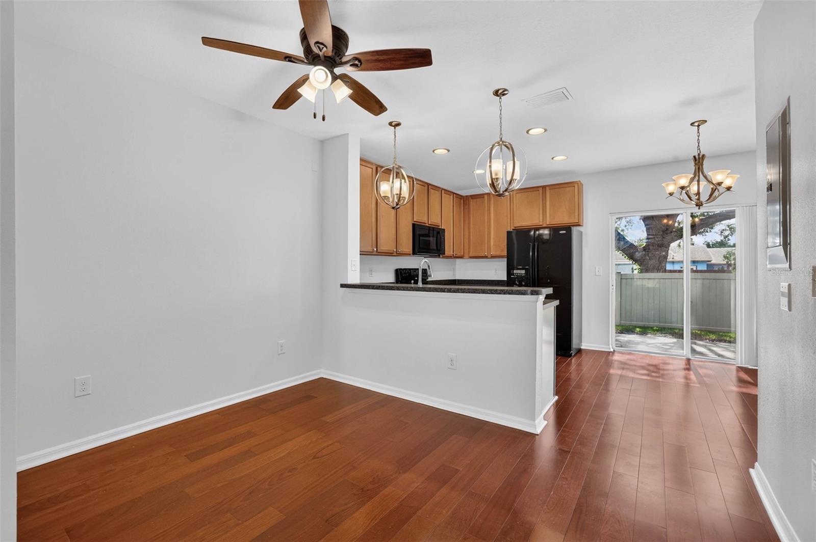 Dining/Kitchen
