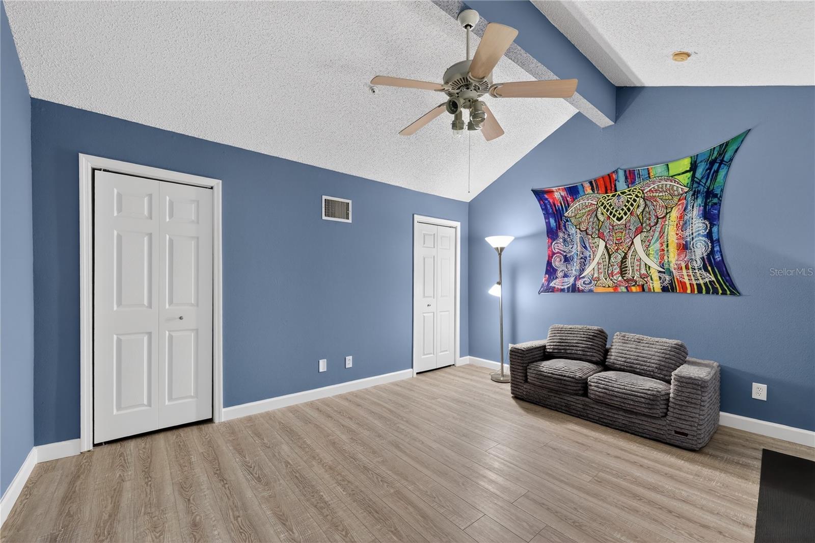 TB8522816