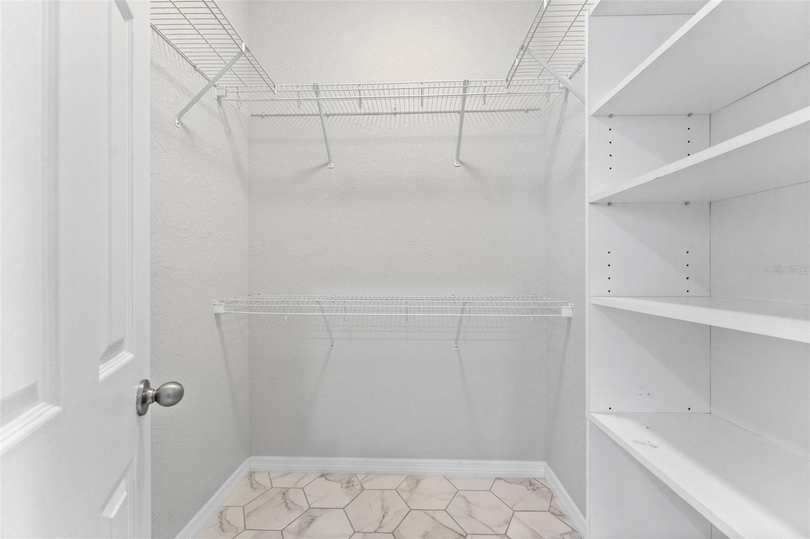 Master Closet 6' x 7'