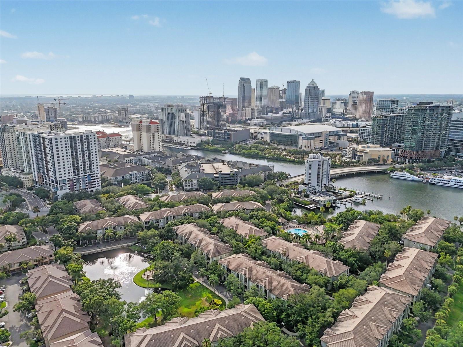 Island Place, Downtown Tampa, Harbor