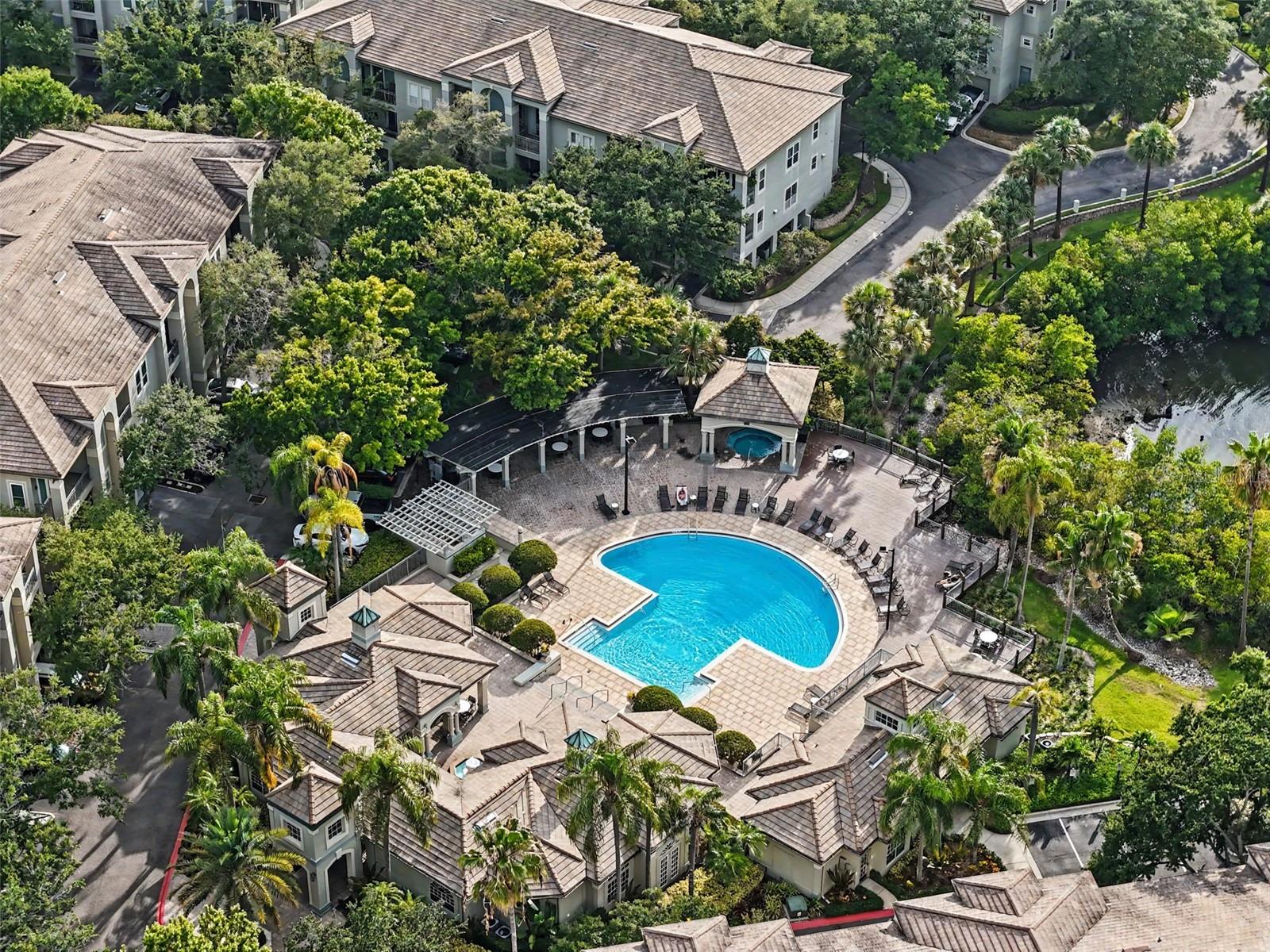 End-unit, Pool, Harbor