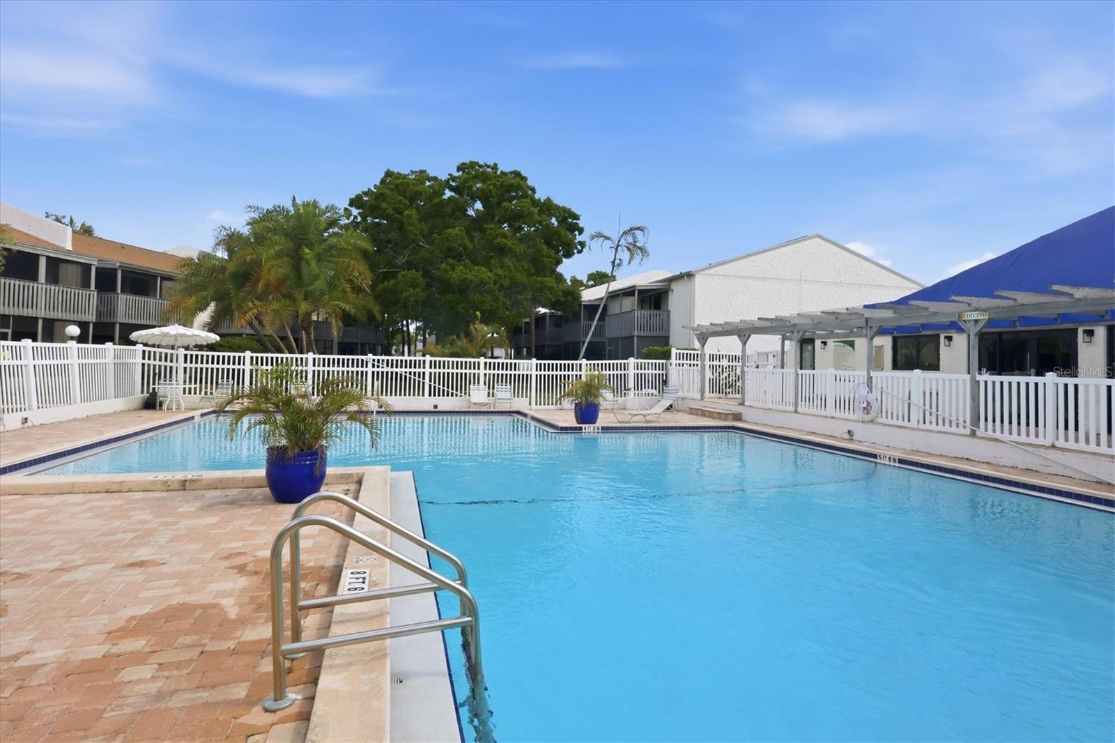 Community pool