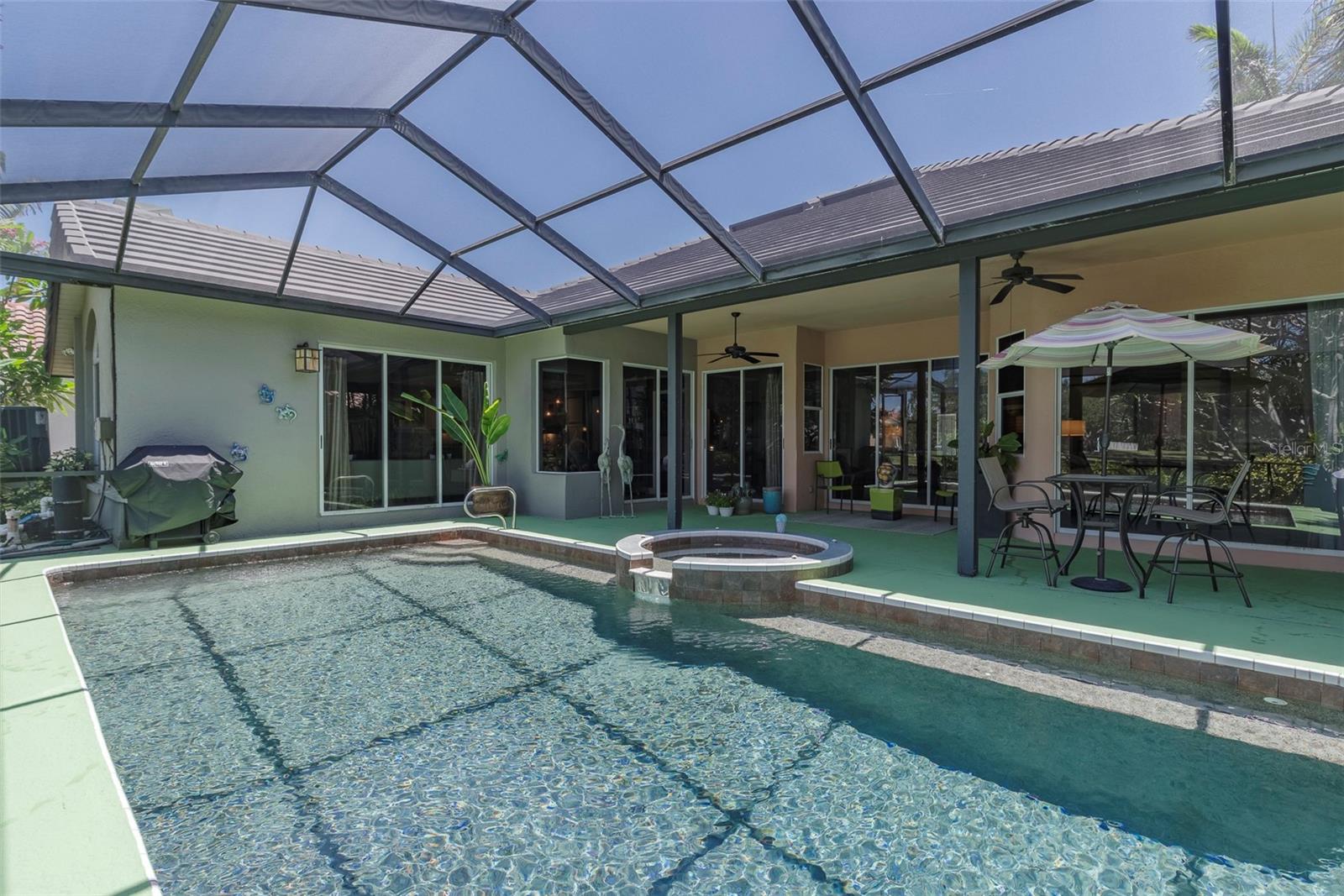 Covered Lanai & Pool
