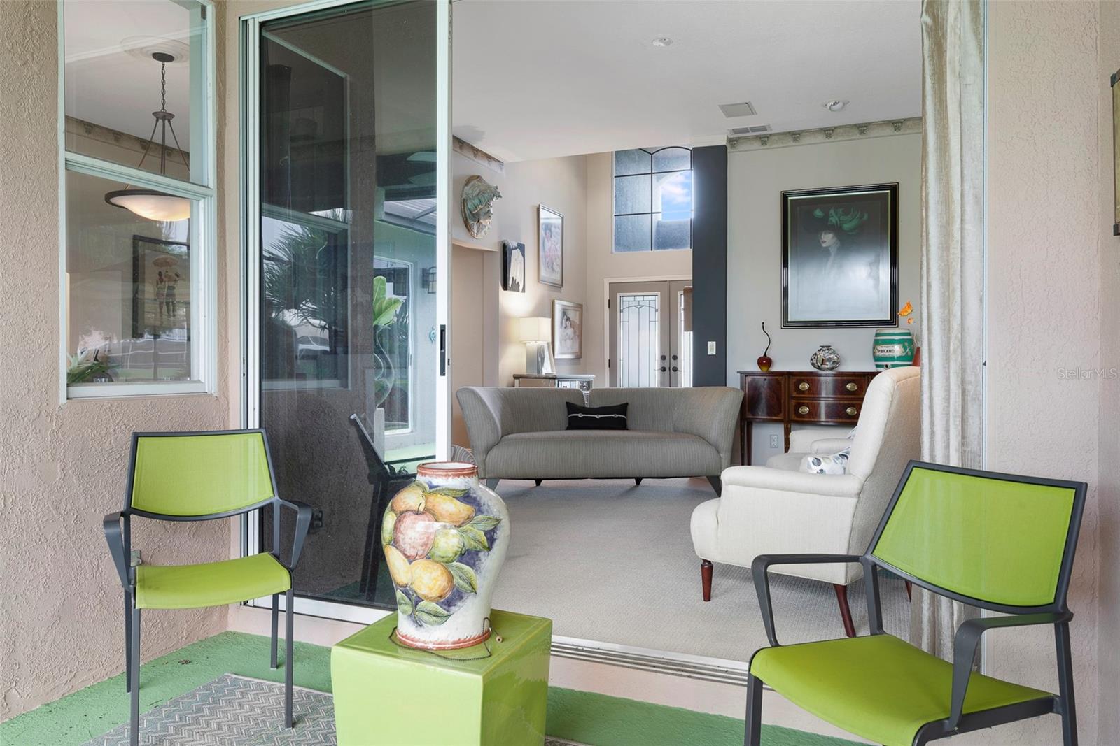 Living Room to Lanai