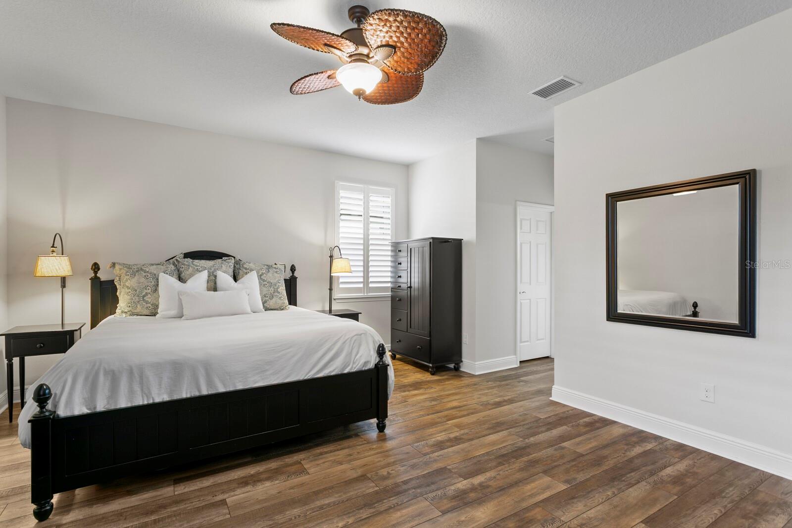 Spacious primary suite