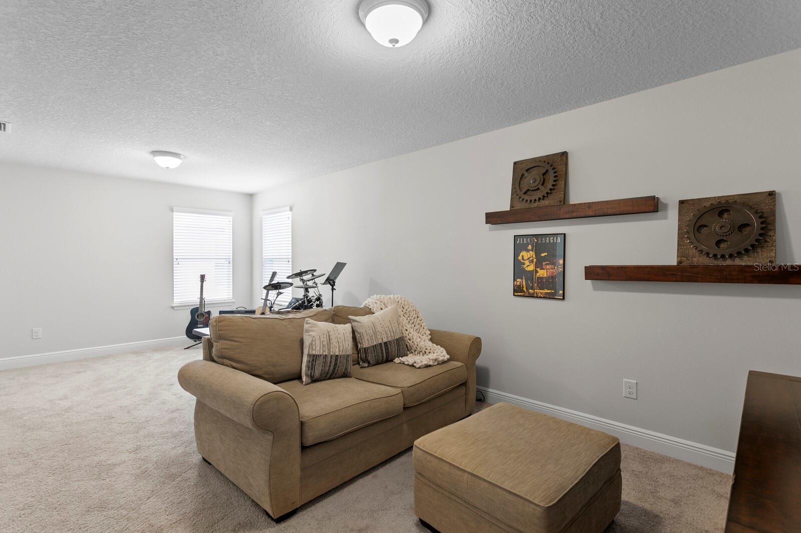 2nd floor bonus area