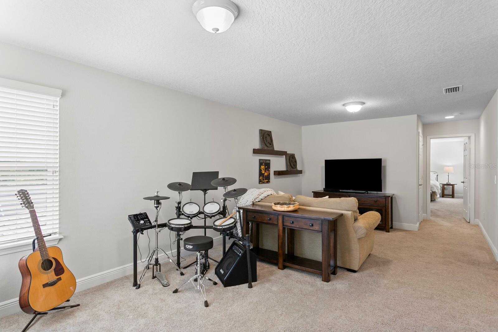 Large bonus area