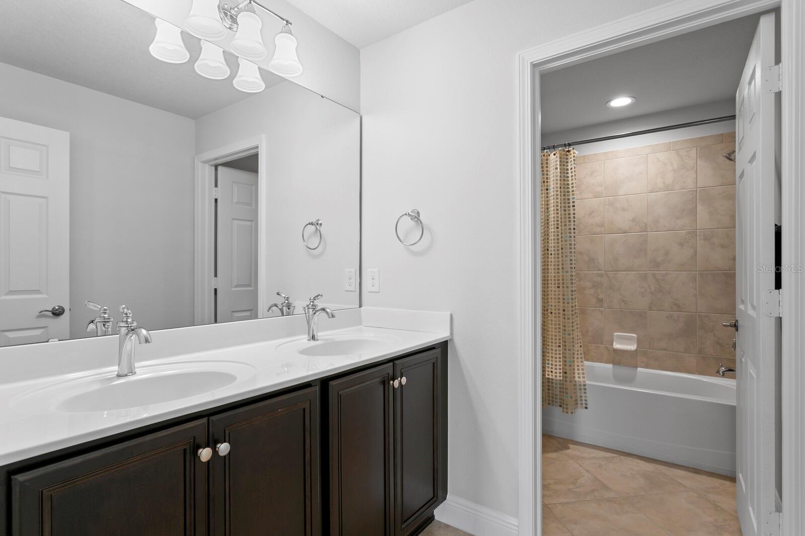 2nd full bath shared between the 2nd and 3rd bedrooms