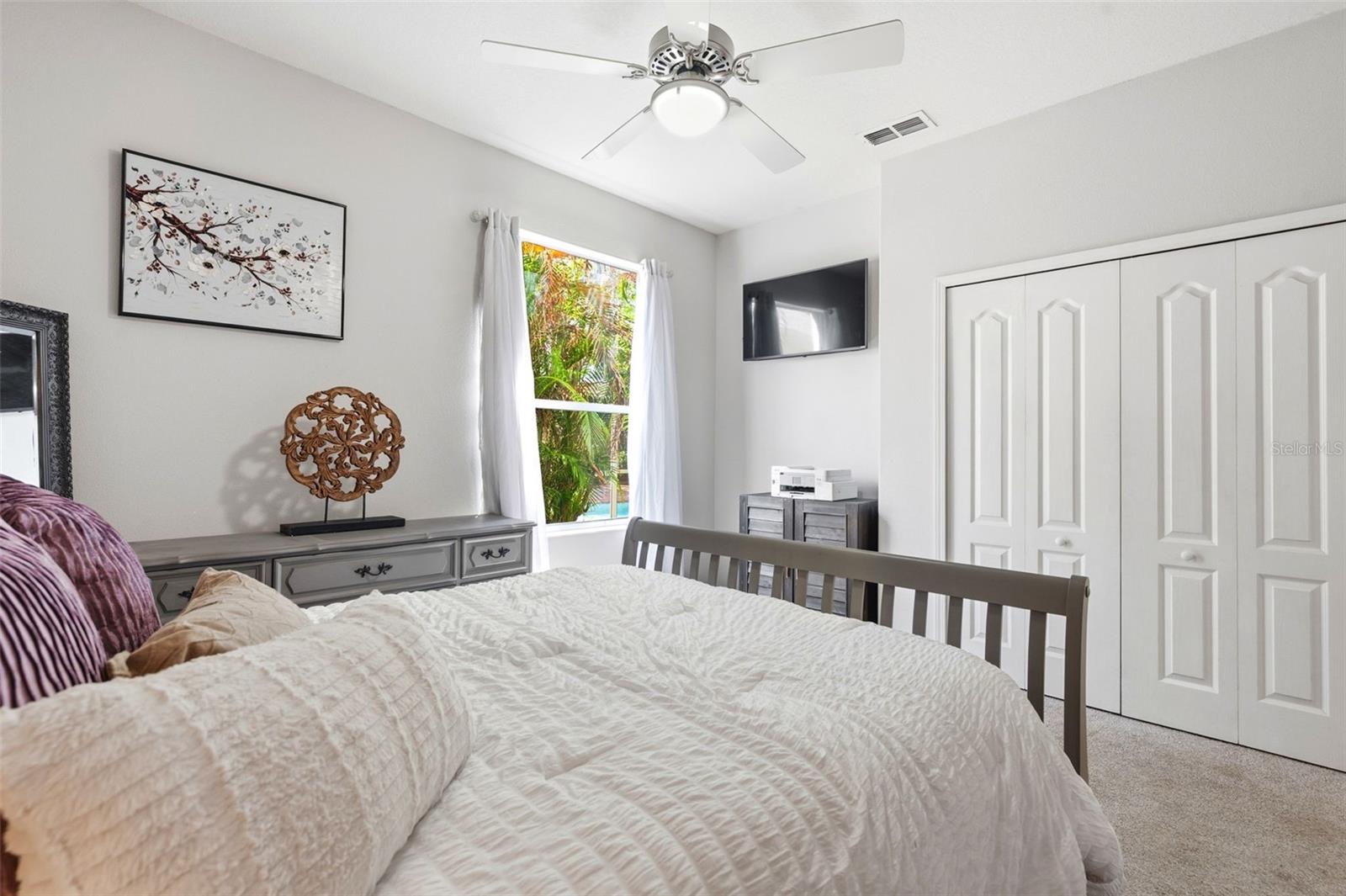Secondary bedroom 1st Level