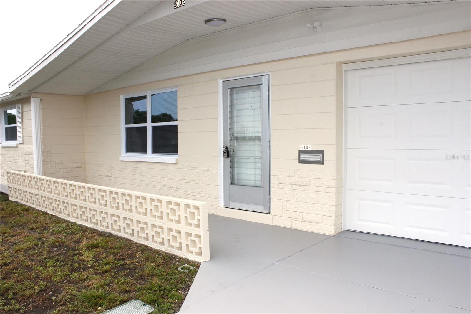 FRONT FOYER