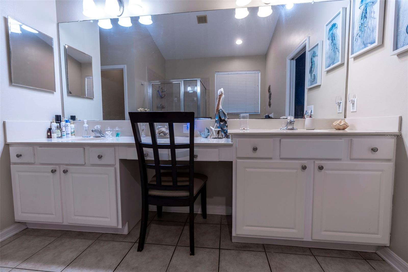 Dedicated Makeup Vanity