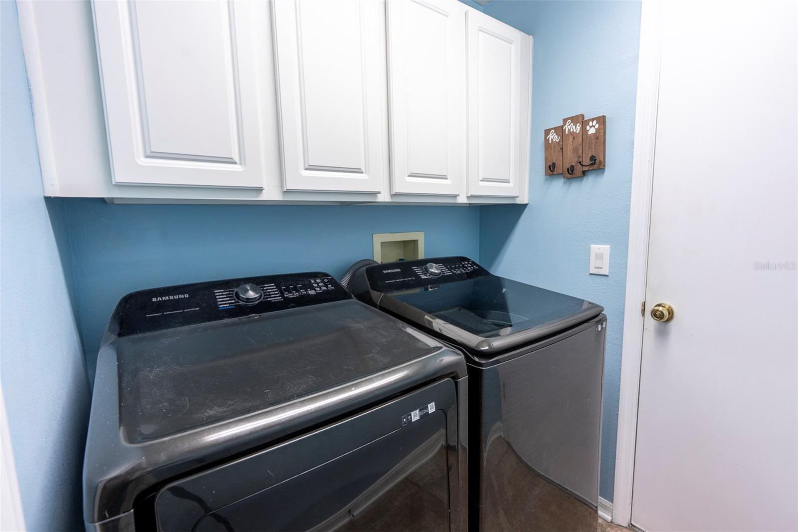Ample Cabinet Space
