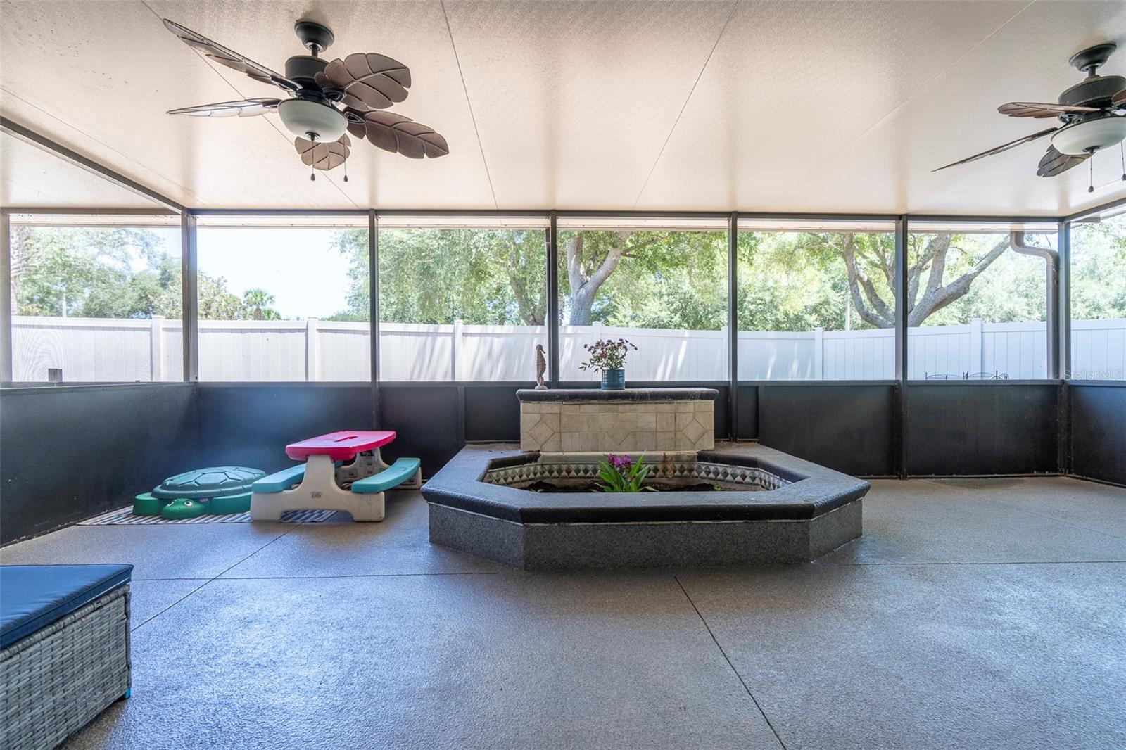 Expansive Screened in Lanai