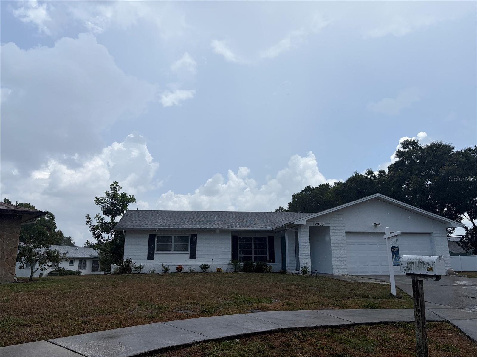 Golf course community. This home is on a cul-de-sac with many amenities and close to all your conveniences.