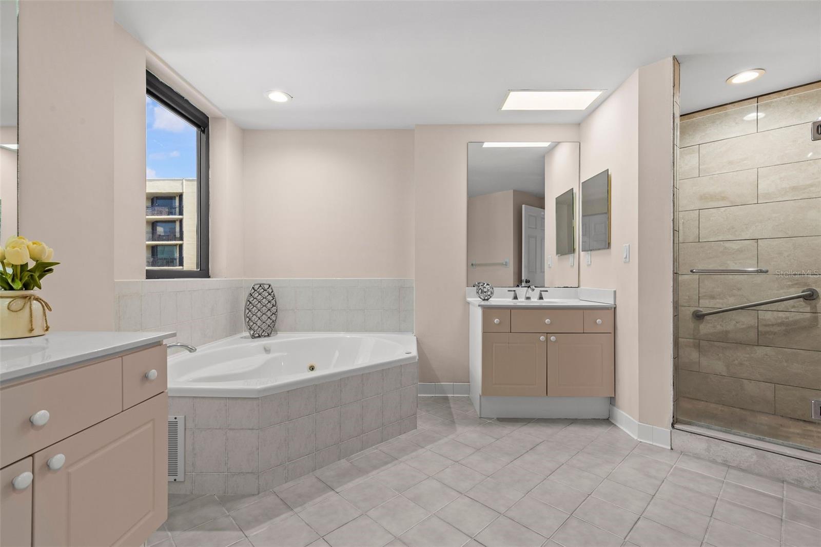Dual Vanity