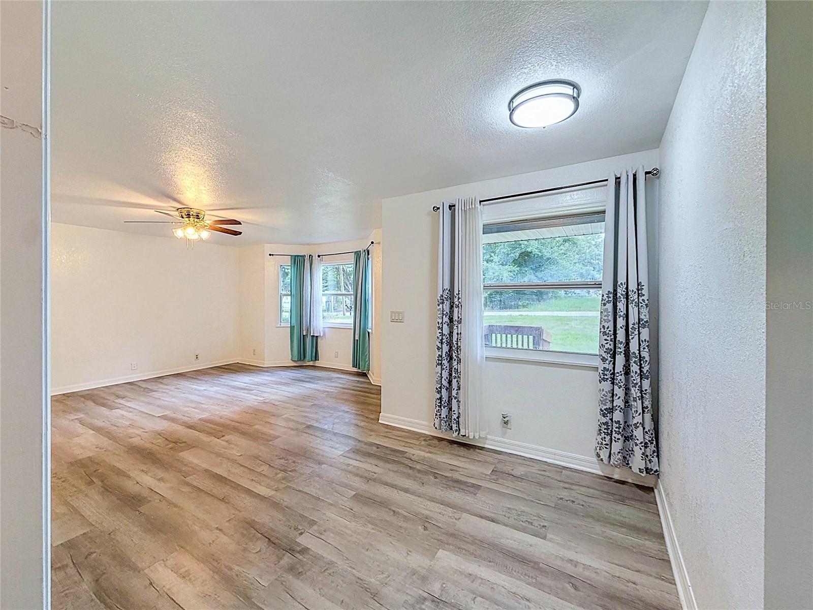Dining room/Living Room Combo