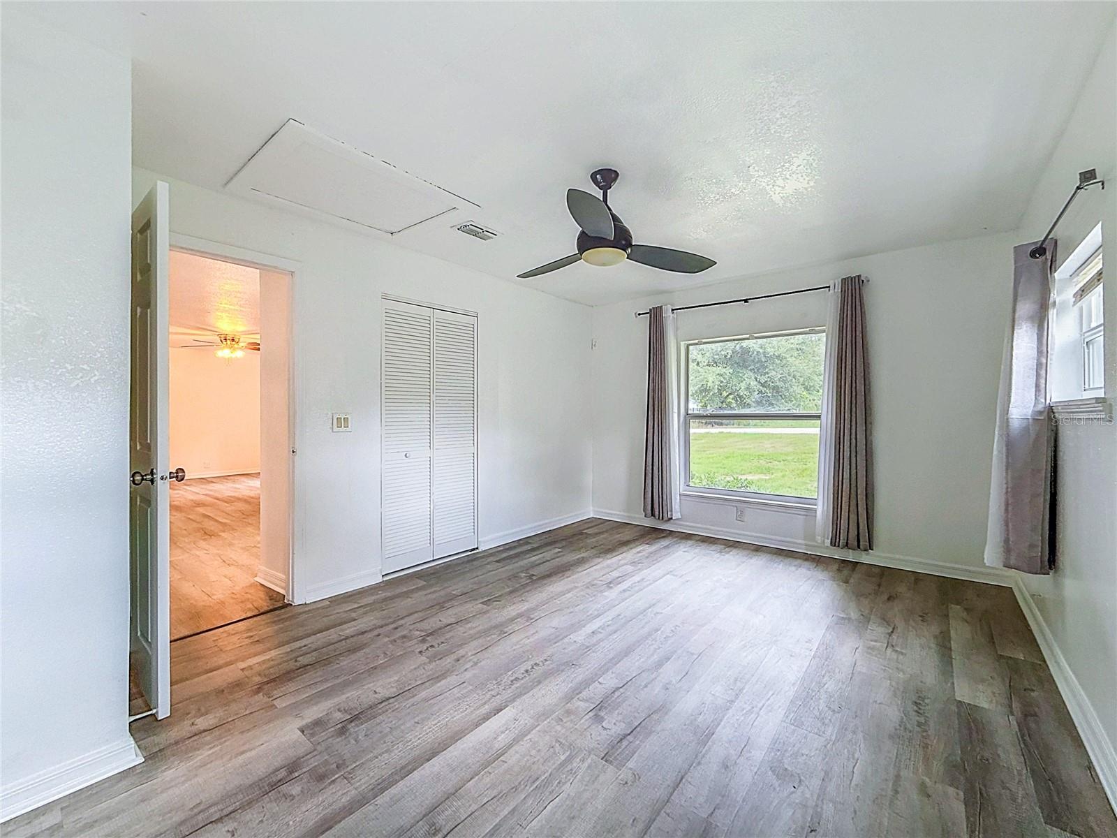 2 BR
