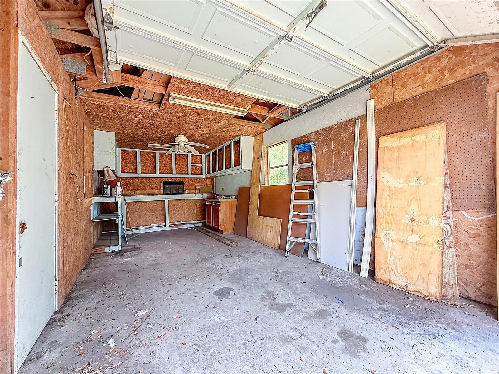 Workshop / Garage