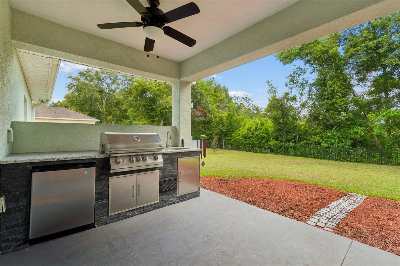 Outdoor kitchen