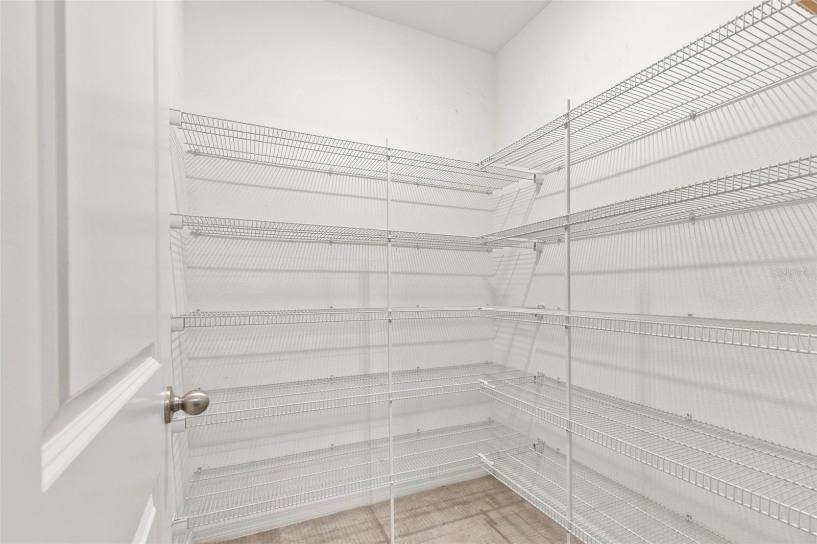 BIG WALK IN PANTRY