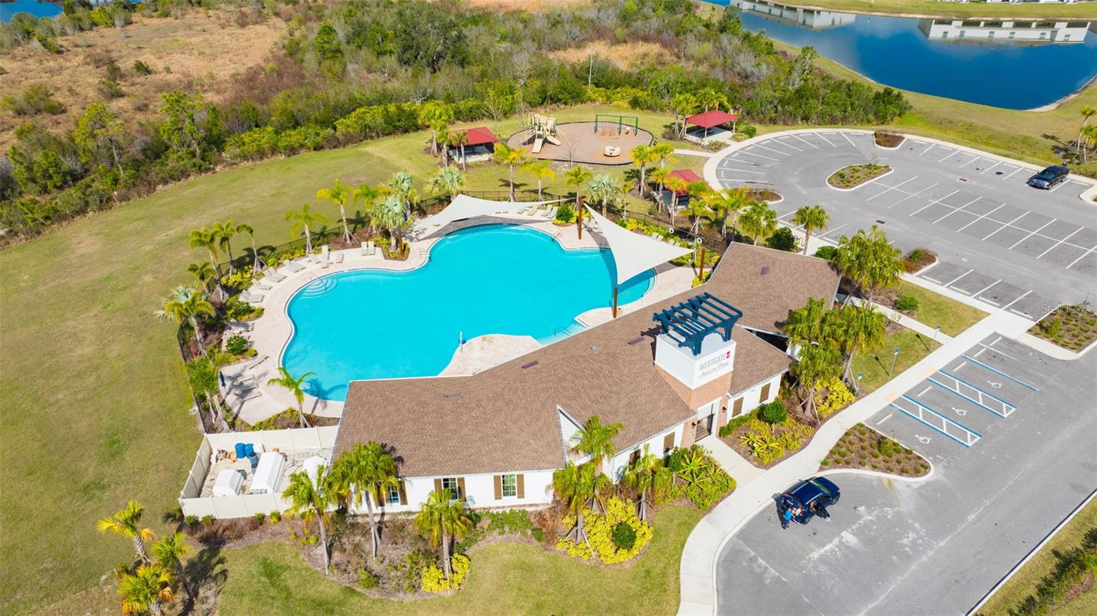 Avalon Park Community Pool