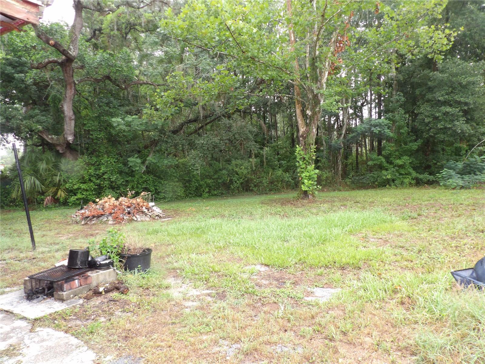 TB8523251