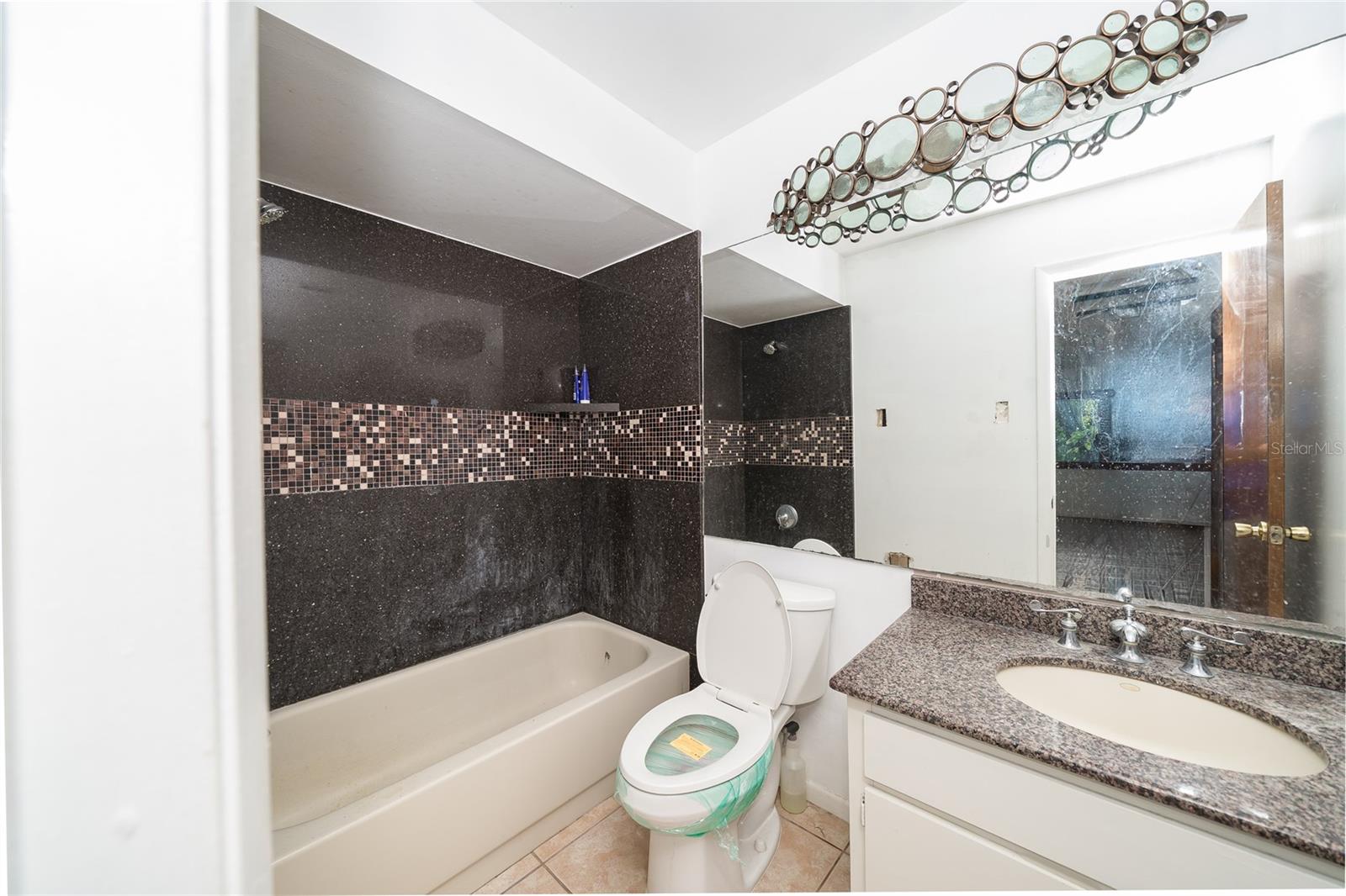 2nd floor bathroom