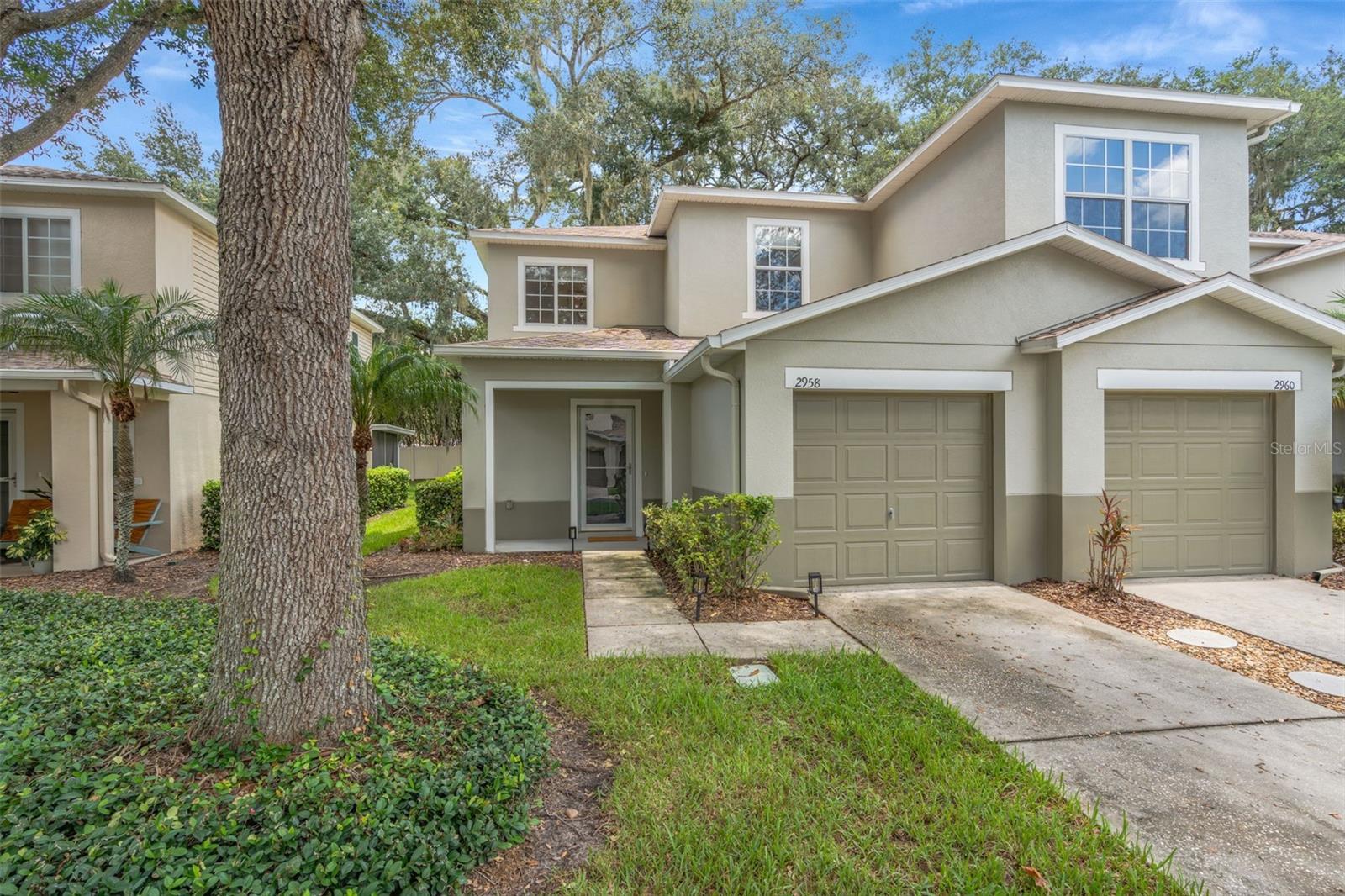 TB8523293
