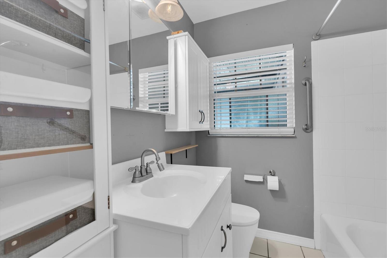 Bathroom 2 with bidet!