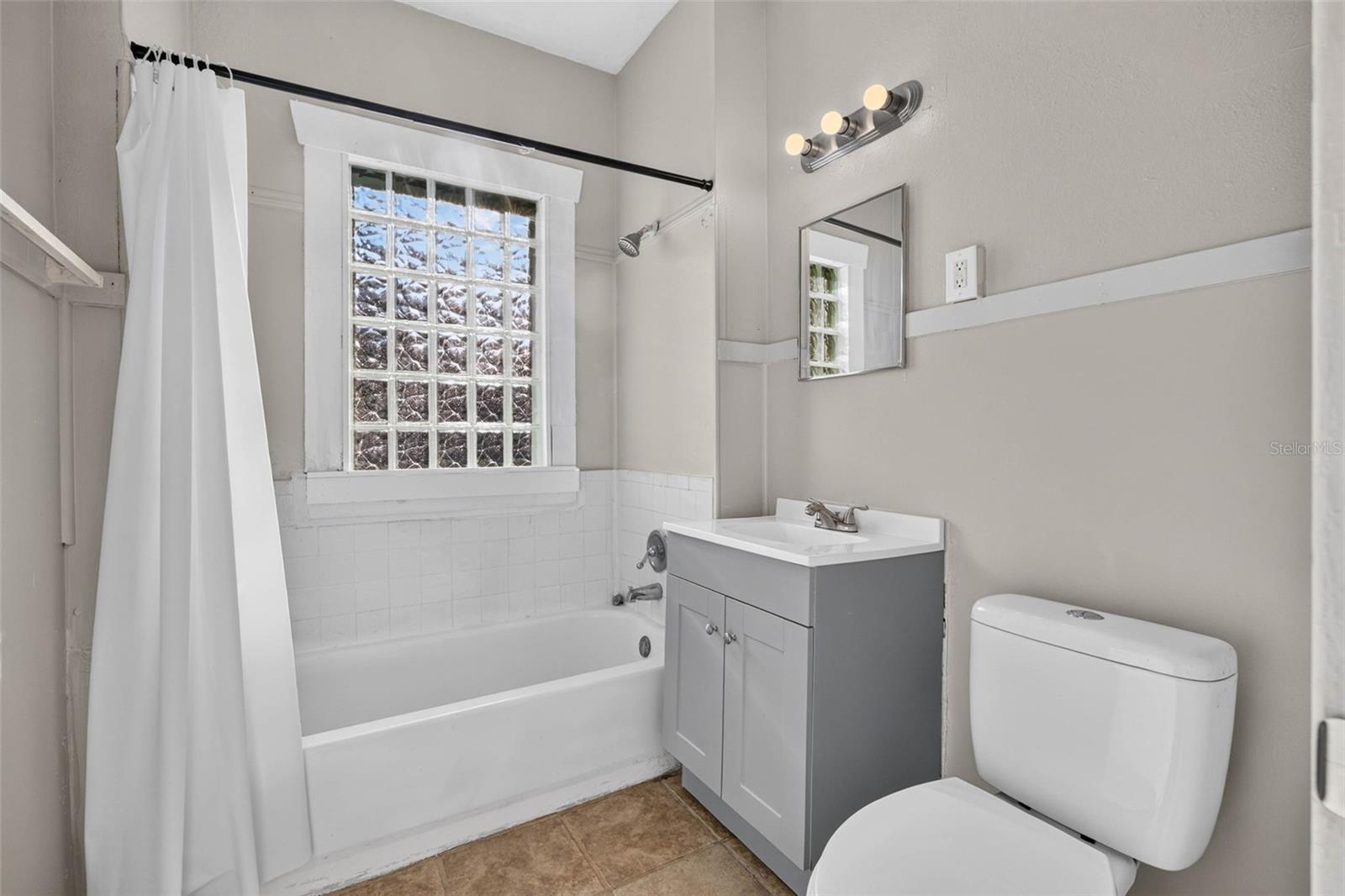 Hall Bath 1