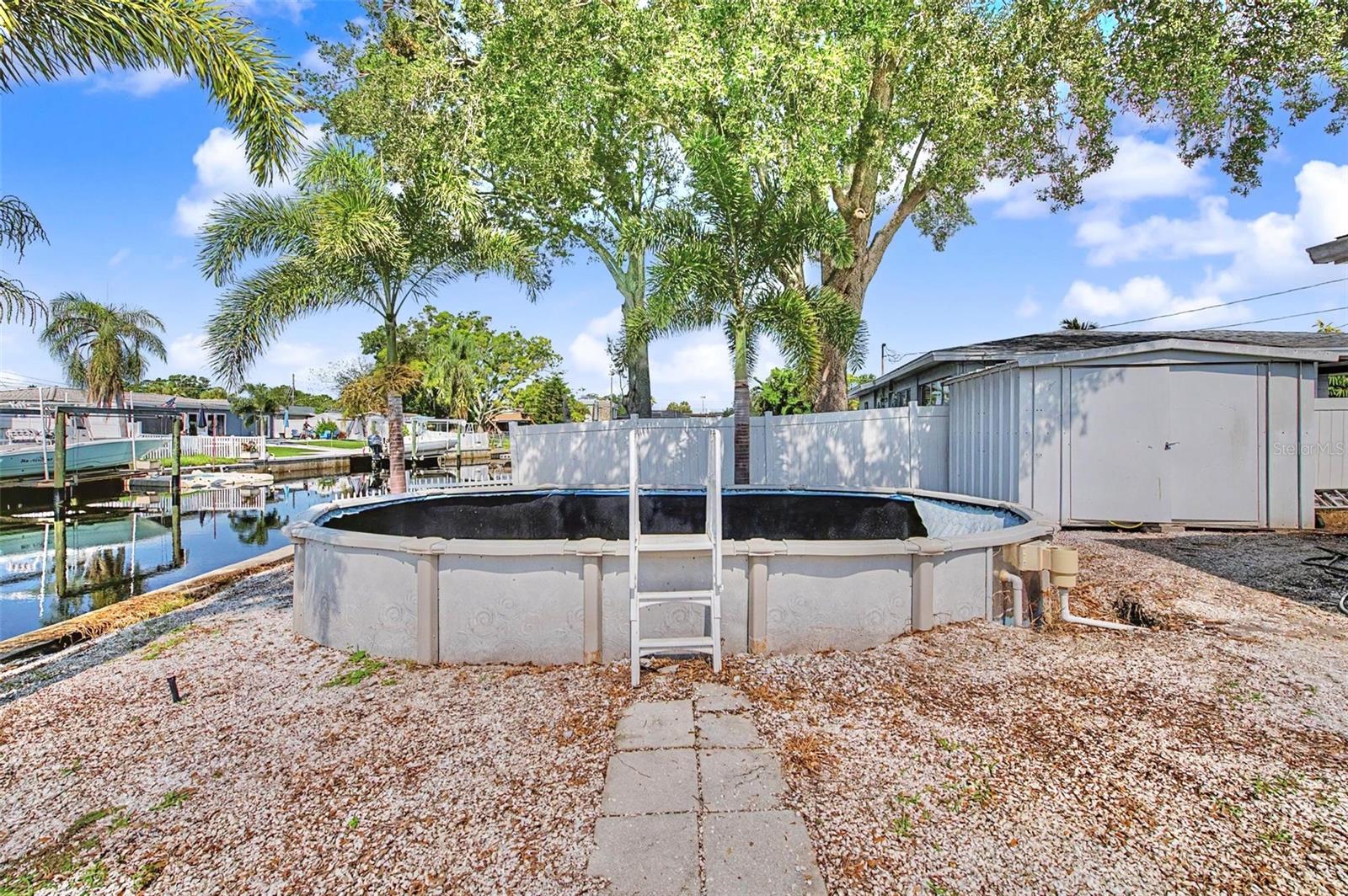 Private pool