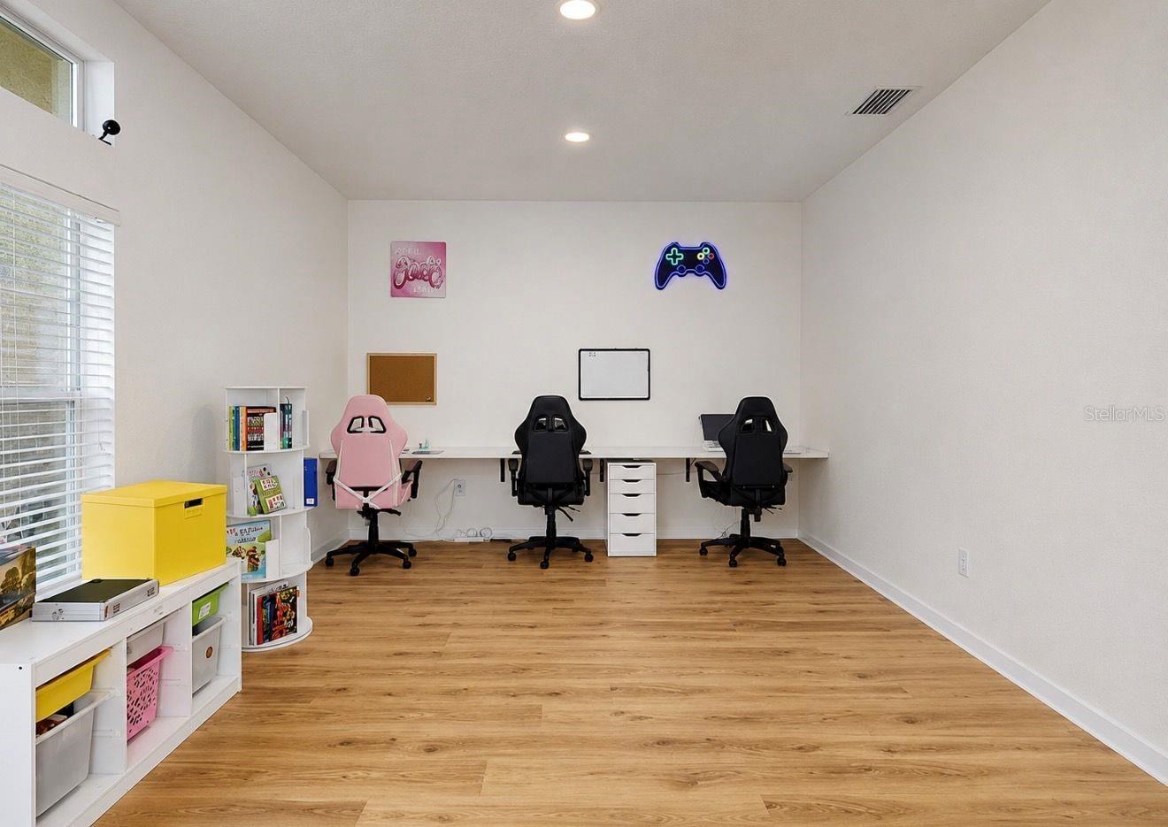 Formal dining-Flex room