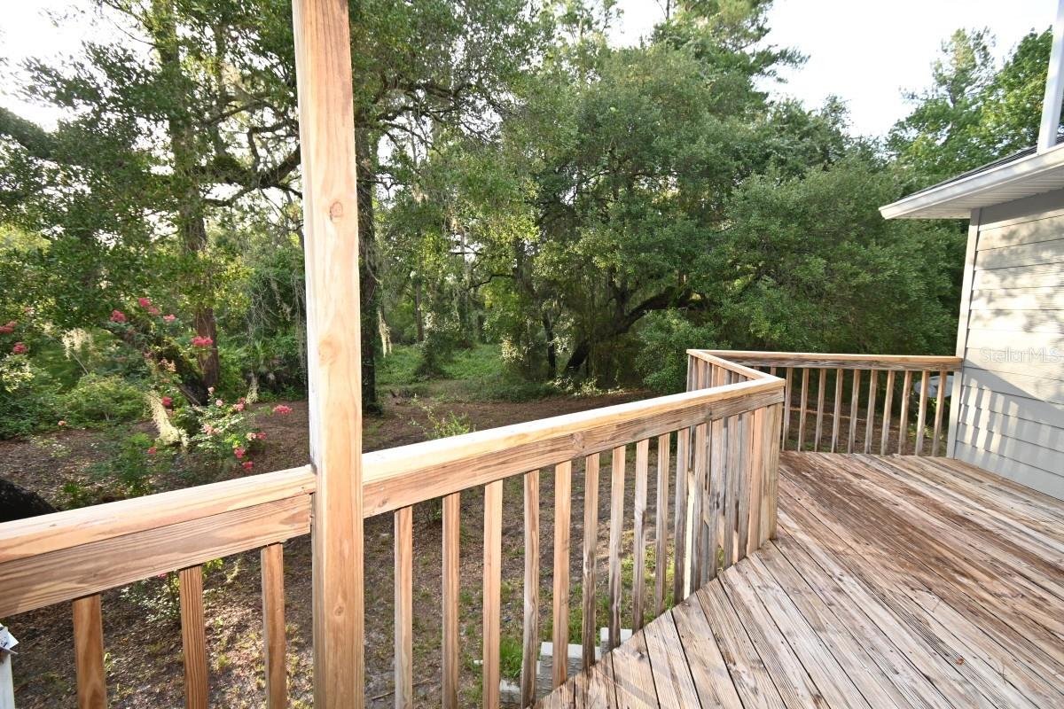RAP-AROUND DECK OFF LIVING RM