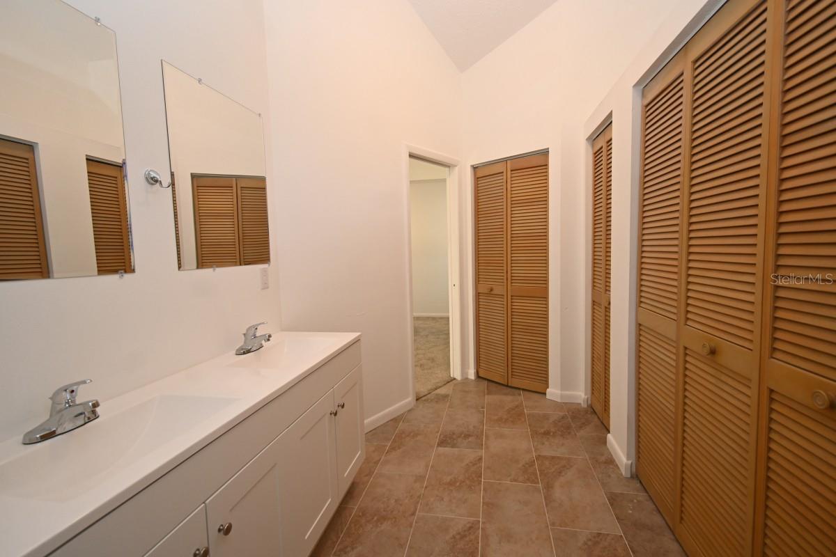 PRIMARY BDRM BATH