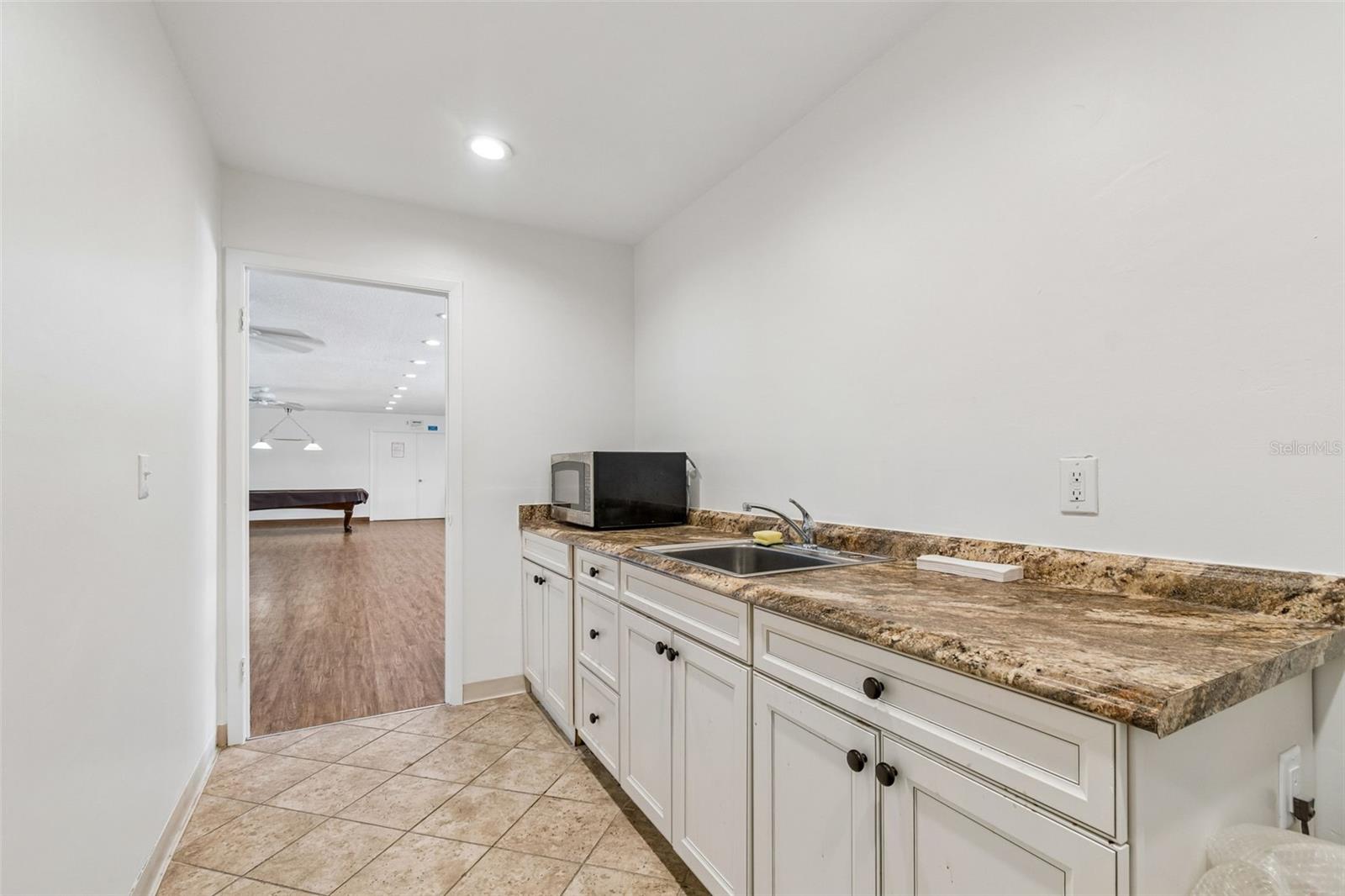 Clubhouse Kitchen