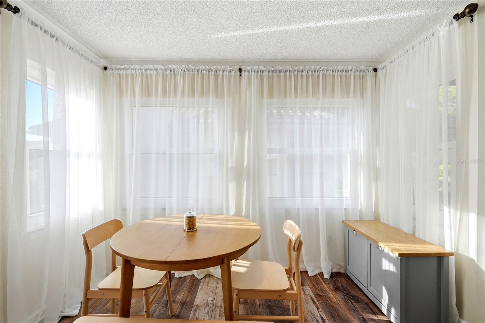 Bright and inviting dining area