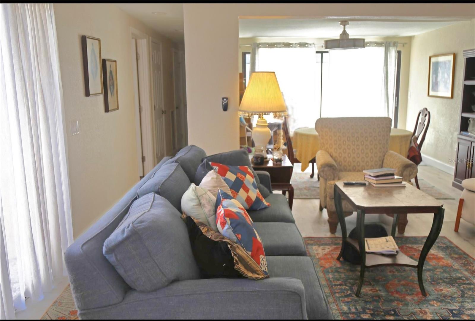 Living/dining room