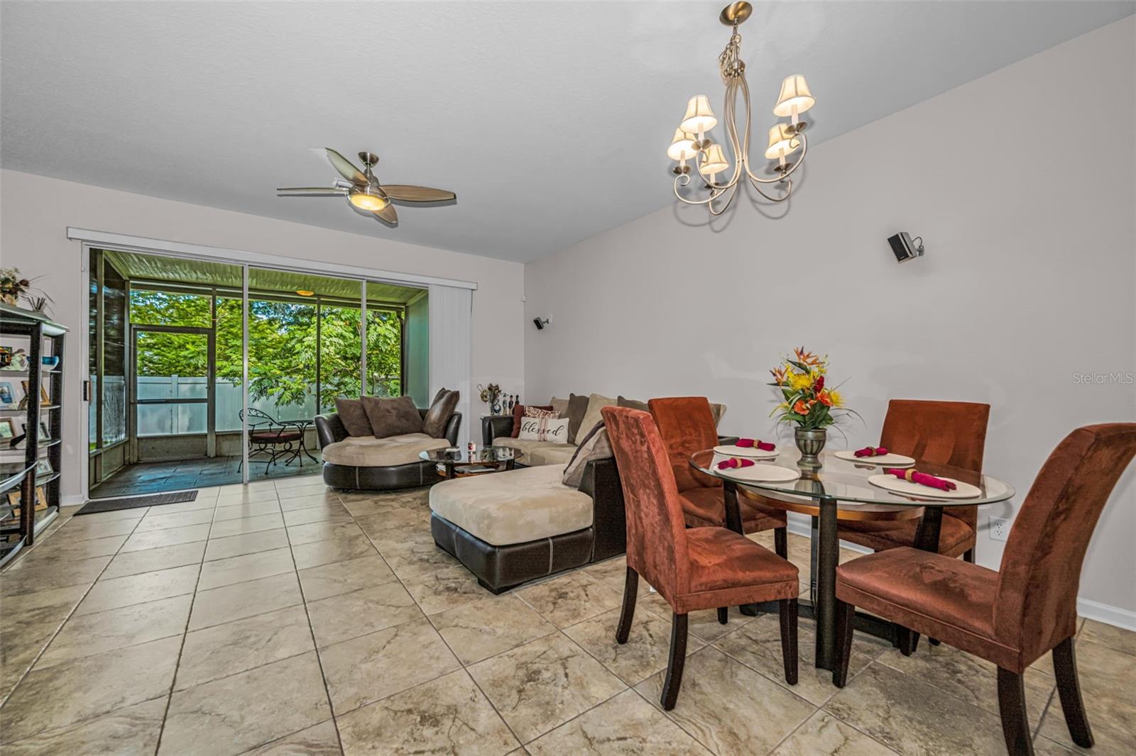 Living/Dining area