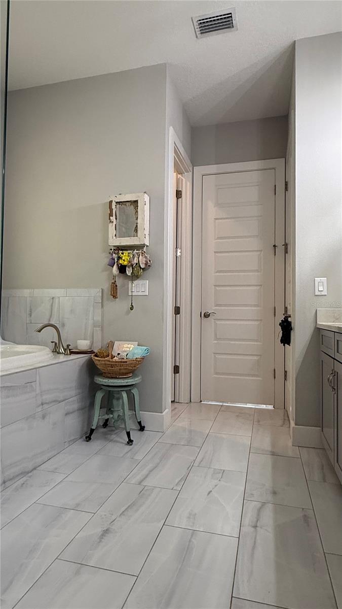 En Suite Bath