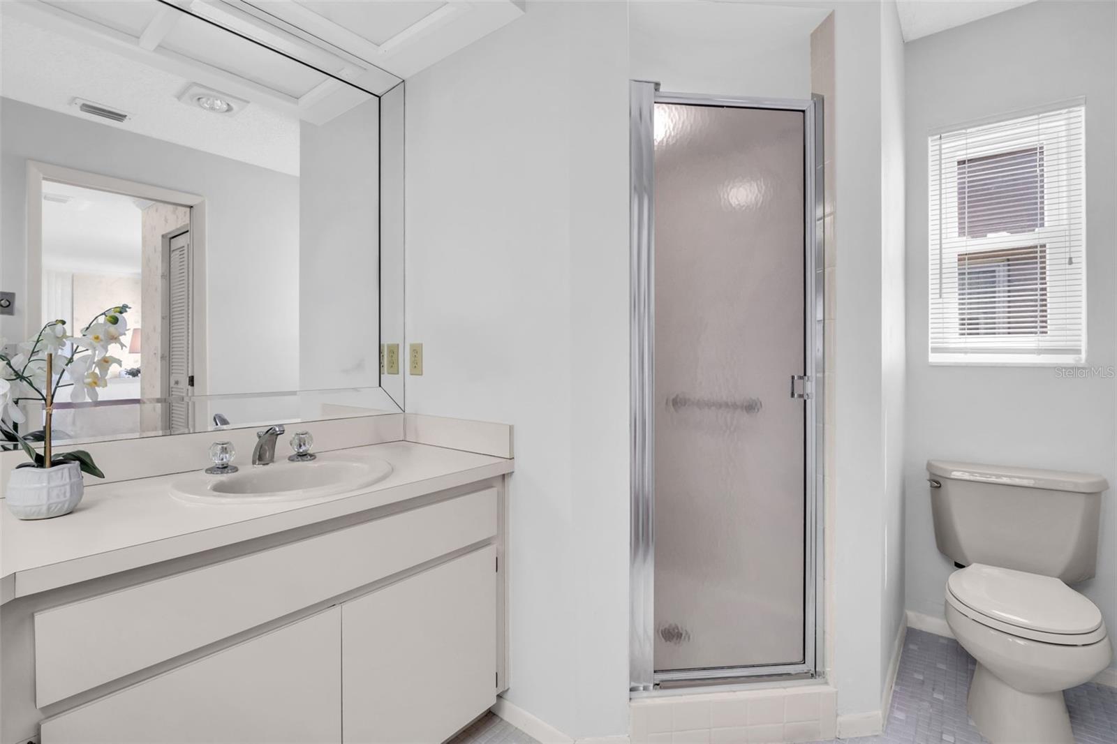 Walk-in shower~