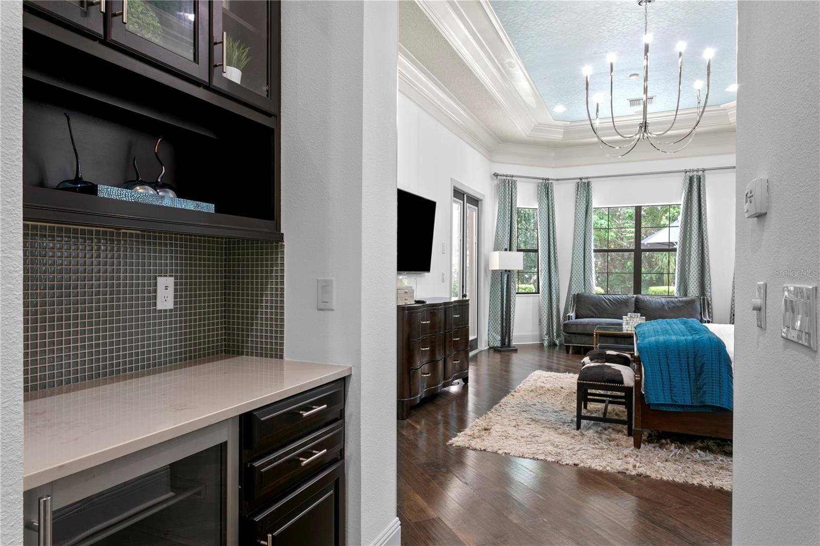 Beautiful owner's suite with access to en-suite bathroom.