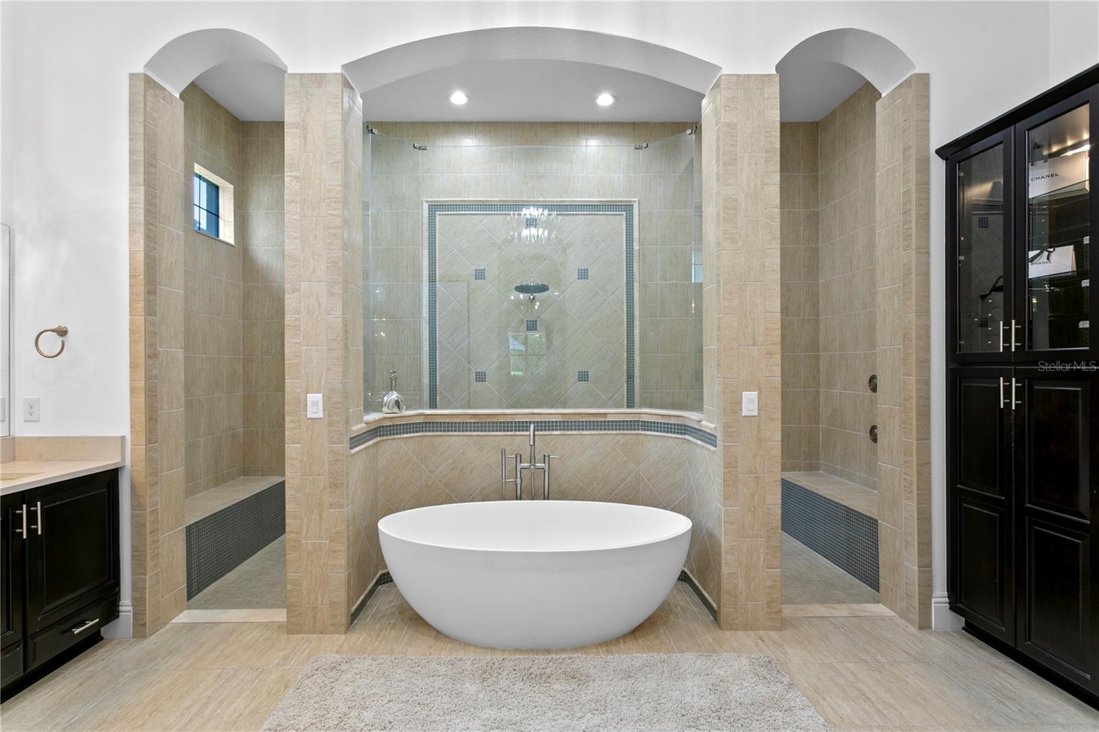 Relaxing spa tub