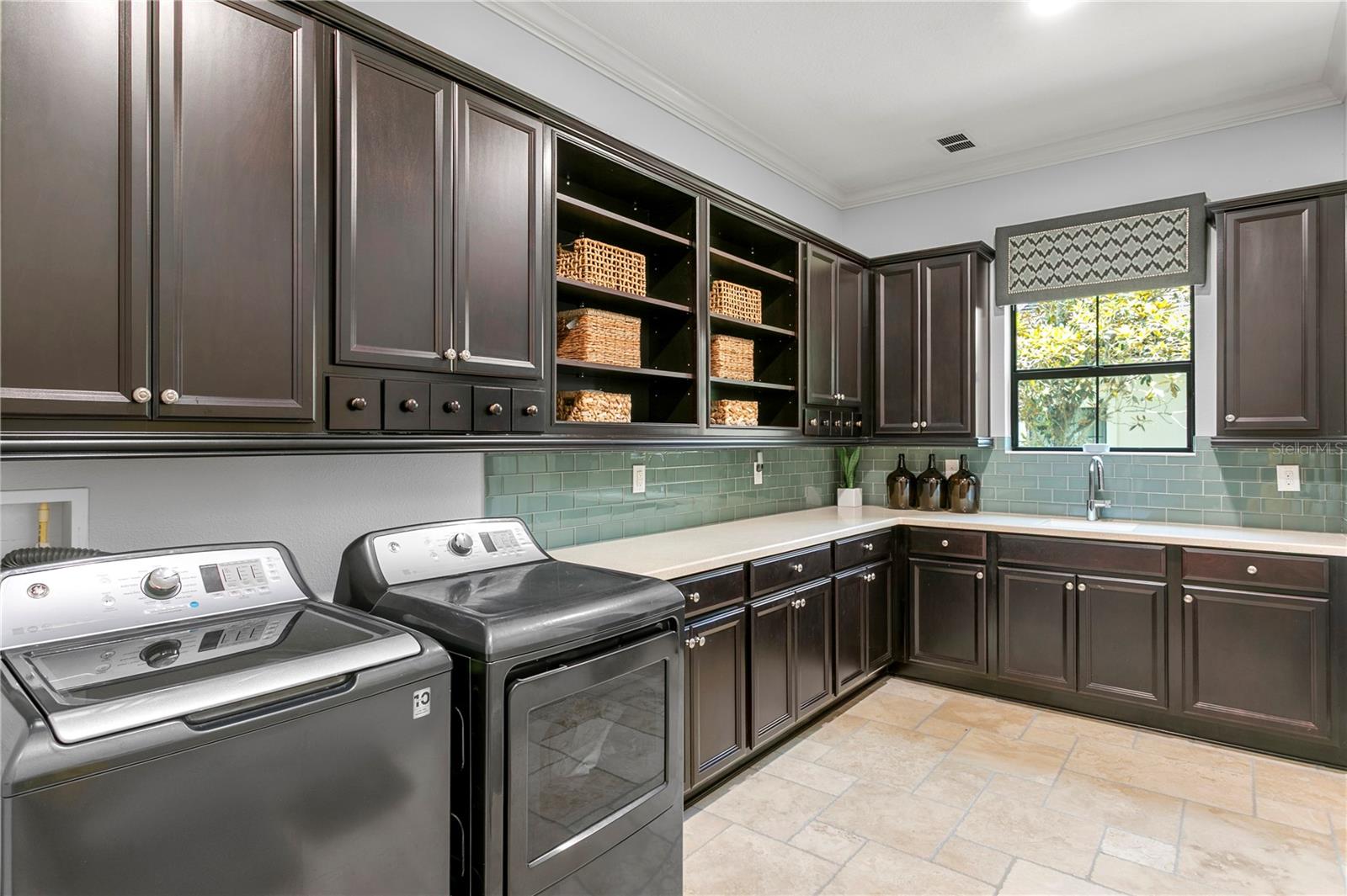 Spacious laundry room.