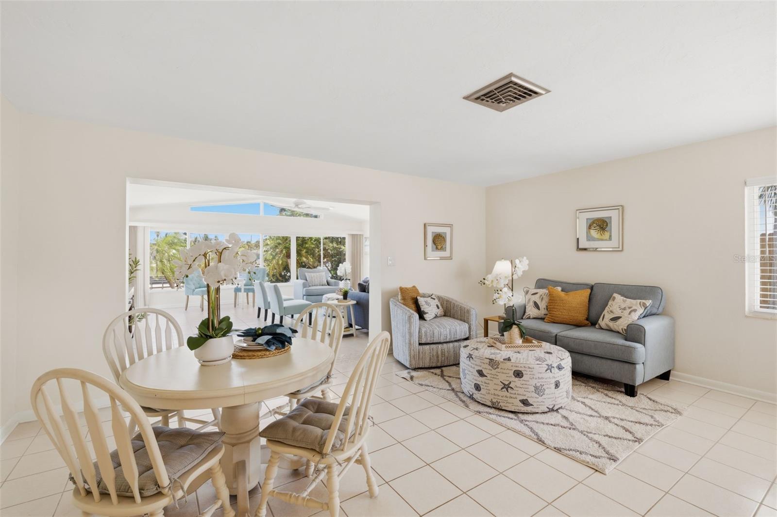 Dining/Petite Living Room