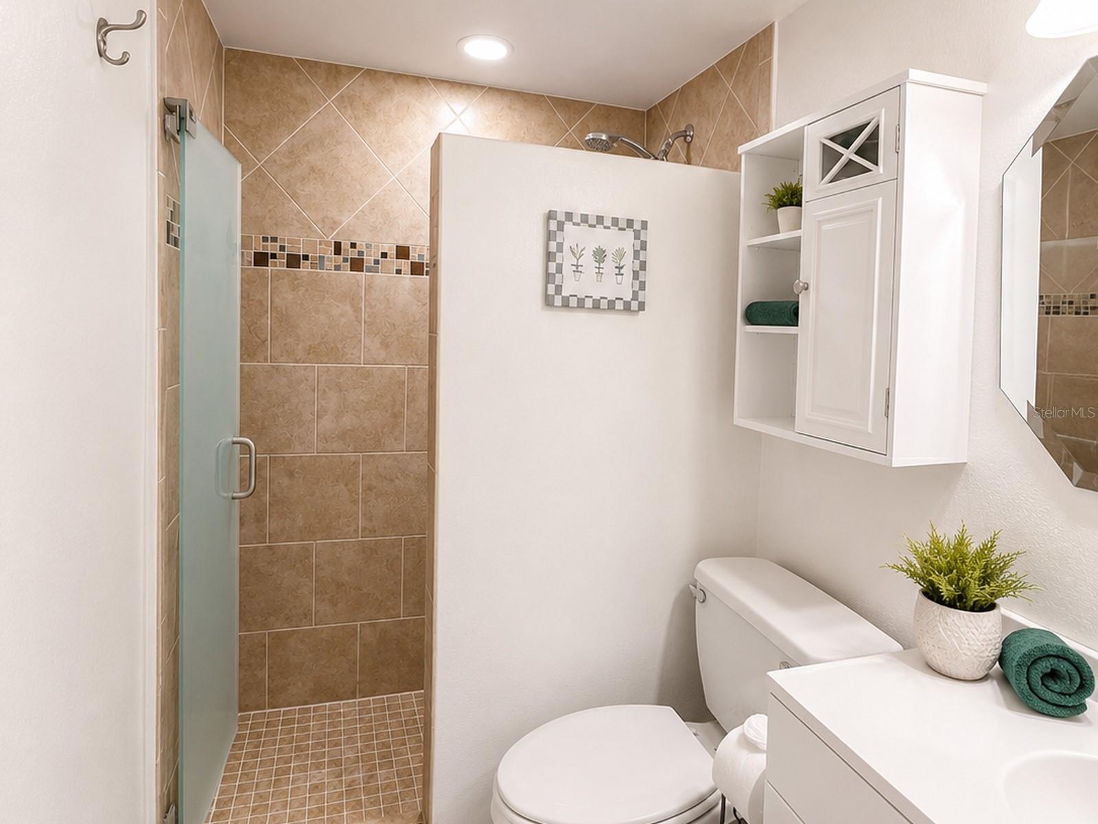 Main Bedroom - Bath